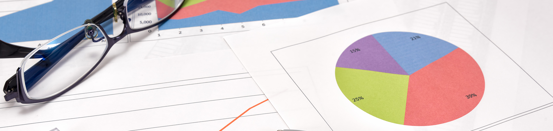 Healthcare KPIs measured through charts and graphs